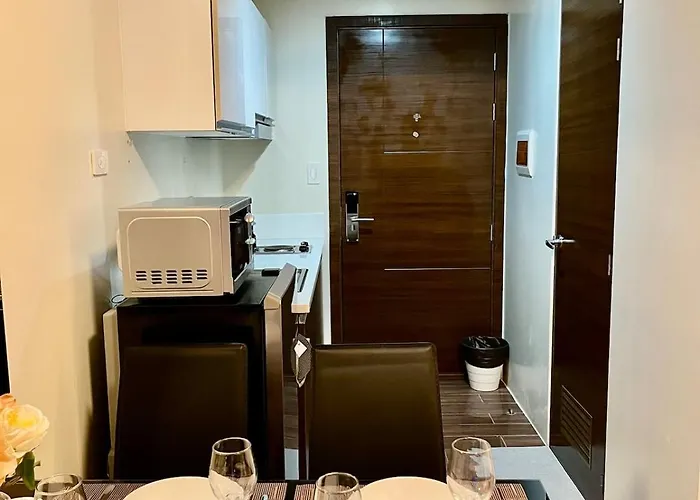 Apartment Makati Elegant 1br- Air Residences Near Ayala *